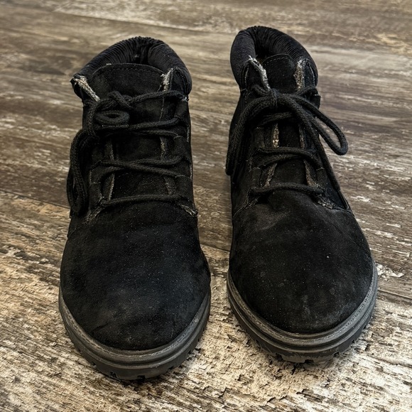 Amanda Scott Black Suede Lace Up Chukka Shoes Womens Size 9 Work Casual Comfy - Picture 2 of 9
